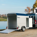 Debon Kofferanhänger Cargo H:190cm 1,3t|Alu, Polybug|Tür|blau-Neu