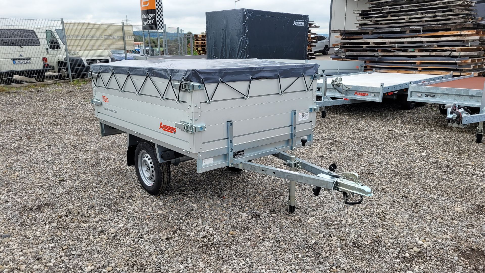 Anssems PLT 750.211×132 Hochlader mit Plane
