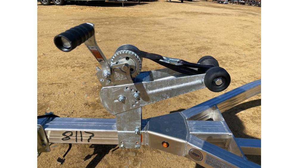 Shore Haven Aluminium-Einachsanhänger für Wassermotorrad / Jetski mit teppichbezogenen Auflagen (Modell 2025) – Bild 9